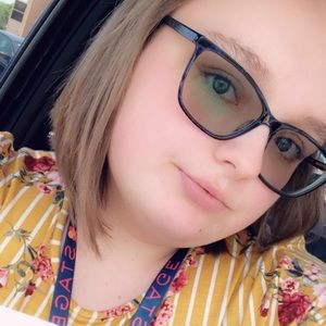 Meet your Posher, Mikayla